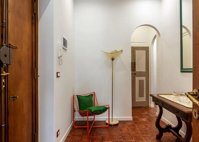 Guesthost - Bright X4 Along The Tevere! Apartment *