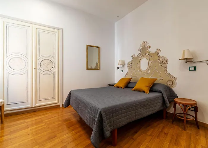 Apartment Guesthost - Bright X4 Along The Tevere! *