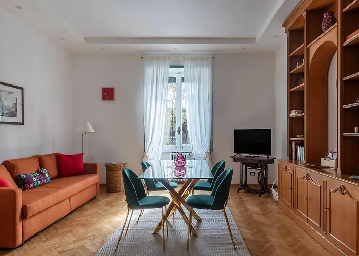 Guesthost - Bright X4 Along The Tevere! Apartment *