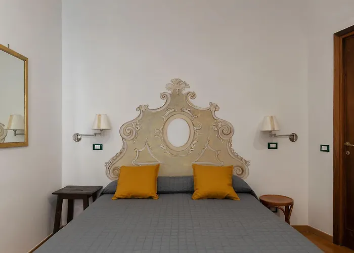 Apartment Guesthost - Bright X4 Along The Tevere! *