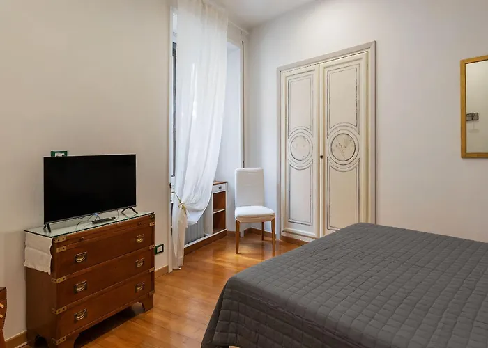 Guesthost - Bright X4 Along The Tevere! Apartment