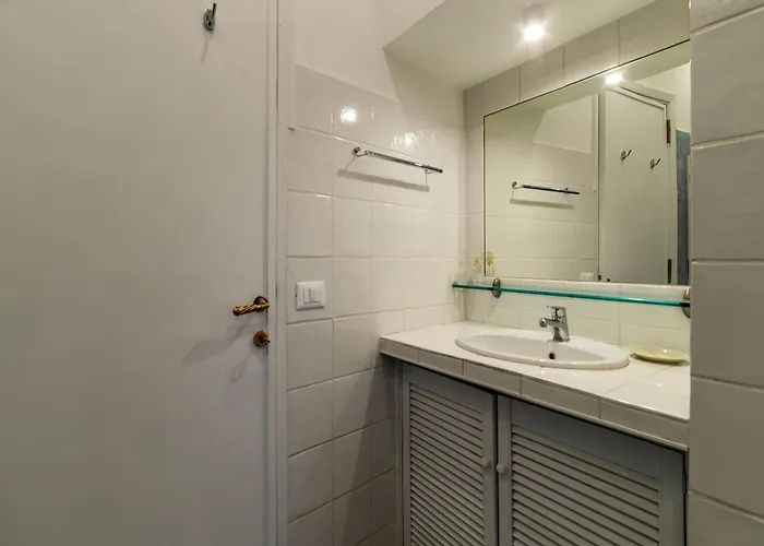 Apartment Guesthost - Bright X4 Along The Tevere!