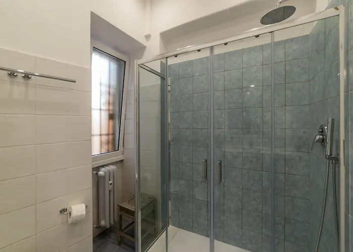 Guesthost - Bright X4 Along The Tevere! Apartment *