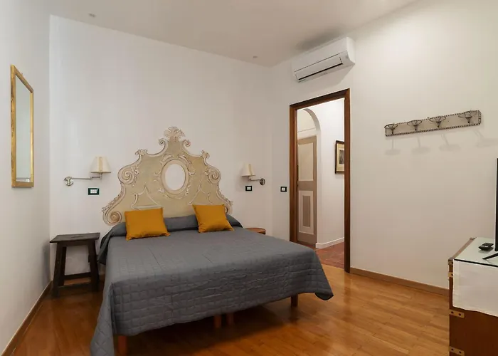 Guesthost - Bright X4 Along The Tevere! Apartment
