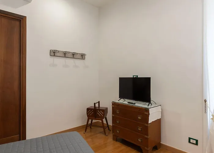 Apartment Guesthost - Bright X4 Along The Tevere! *
